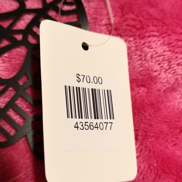 Black leather cut out choker - Picture 3 of 3